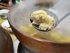 炭炉果鸡煲-威邵鸡煲(西华路总店)