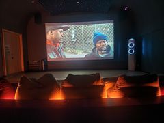 -涨巢·潮玩水疗局