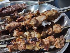 -烤肉小伙烤肉店
