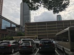-上海宾馆-停车场