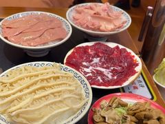 -沸炉重庆老火锅(军事博物馆店)