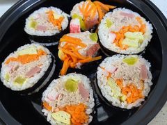 金枪鱼紫菜包饭-SURA韩国料理(胶州路店)