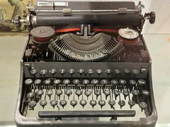 -陆汉斌打字机博物馆