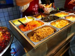 自助取餐区-三兄弟高炉烧饼