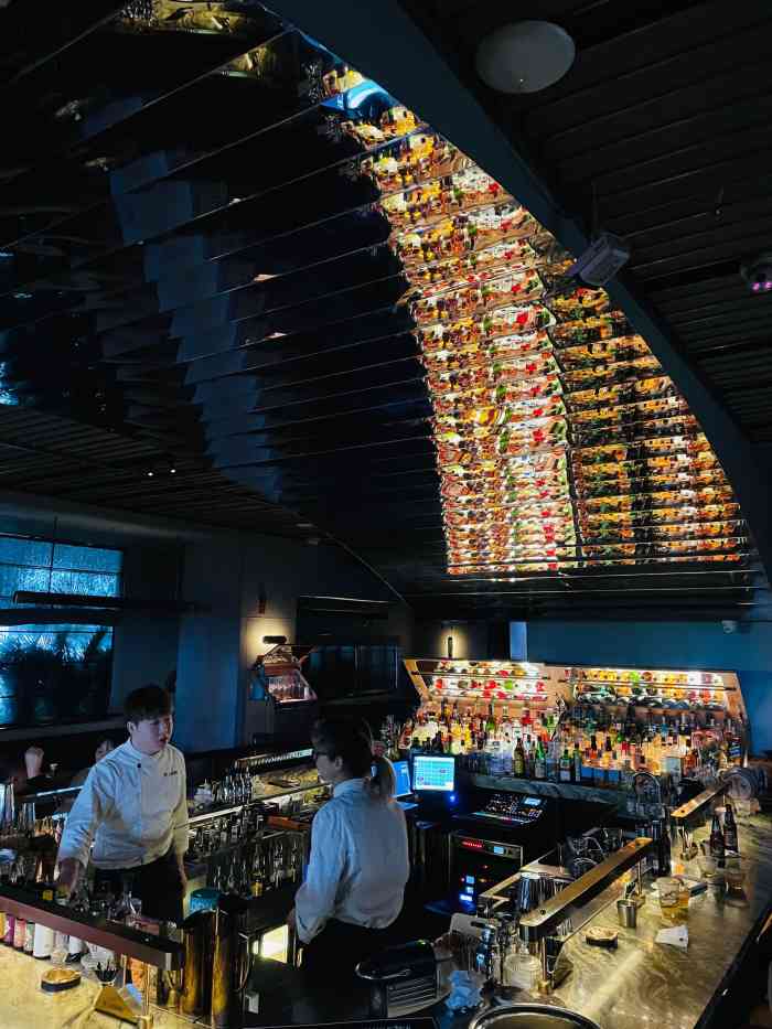 if lounge-"运气不错,中了霸王餐.我不知道是误会还是.