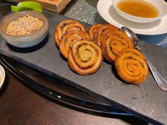 鹅肝酱葱油饼-杭州西子湖四季酒店·金沙厅