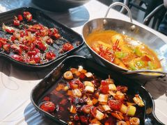 -巴厘龙虾·榜首油焖大虾(音乐学院·沿江酒馆店)