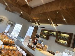 面包甜点陈列柜-那家面包房(珠江路店)