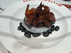 土茯苓中山乳鸽-谭厨中山传家菜.乳鸽.脆鲩鱼(华强北中航城店)