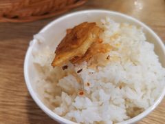 -愉肴麻辣香锅(中山路店)