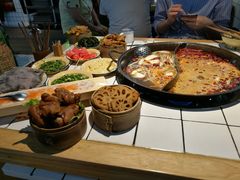 -瓜西西重庆火锅(花溪店)
