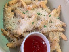 雪花芝士黑松露炸薯条-MIKAKU(万达广场上海宝山店)