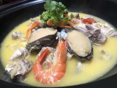 金汤鲍鸡煲-品大伍·食之道品伍味(汪海店)