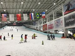-乔波室内滑雪场