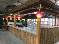 -红栌温泉山庄生态美食餐厅