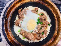 窝蛋牛肉煲仔饭-红星光发煲仔饭(大石街店)