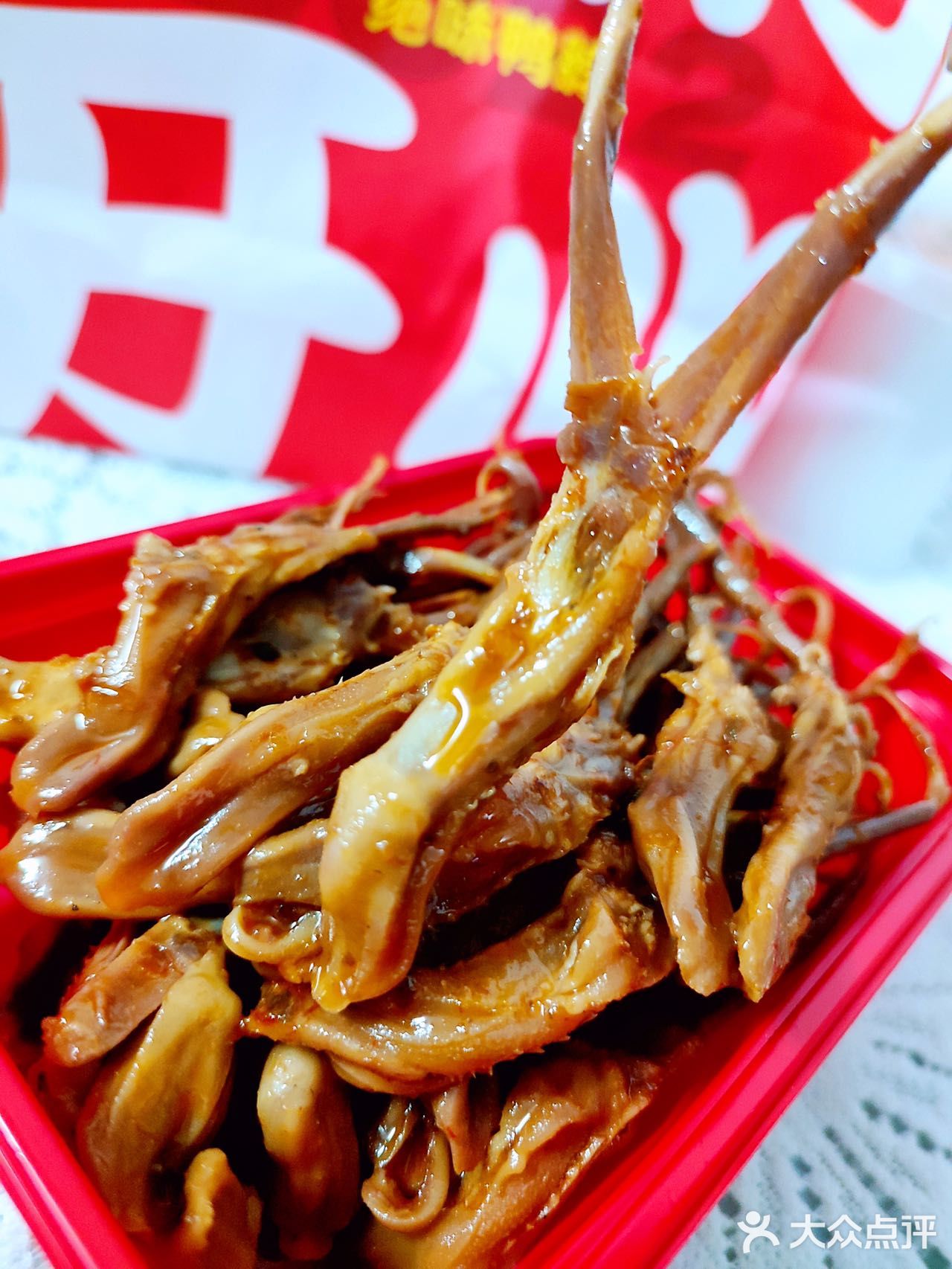 绝味鸭舌，追剧休闲必备小吃！