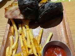 27&nbsp;牛肉汉堡-HELLO 27 意面·沙拉·帕尼尼