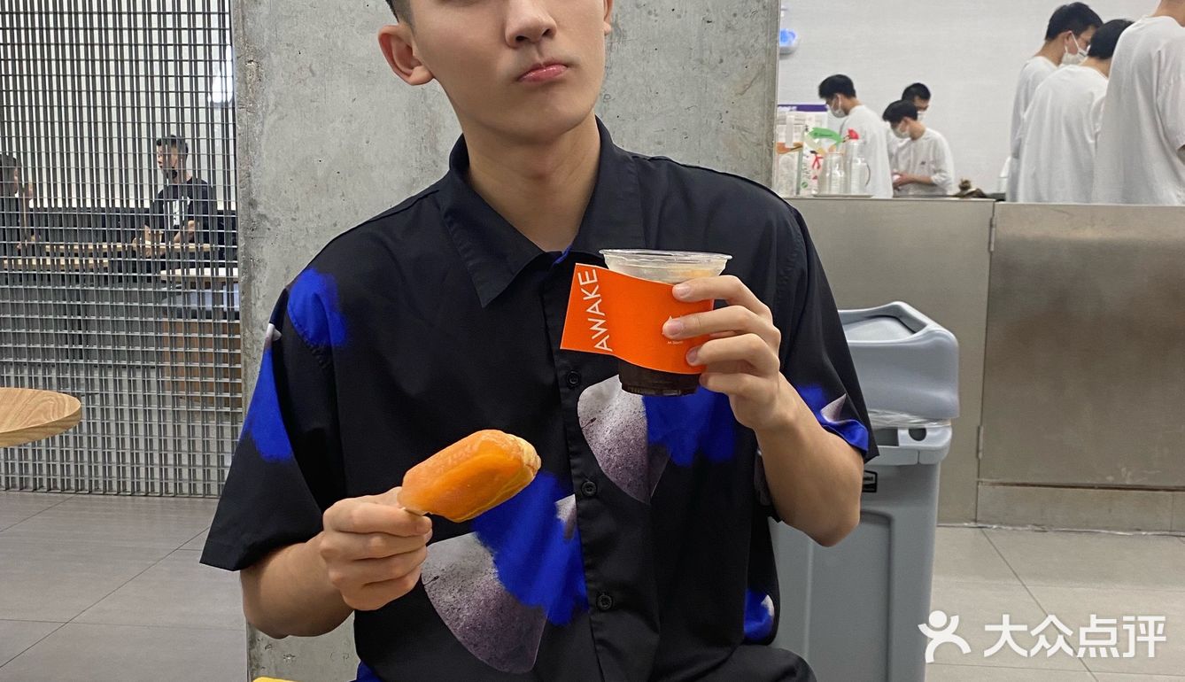 🌈M stand彩虹水果棒冰咖啡
