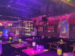 -喜鹊音乐酒馆(西街店)