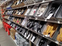 -唯品会(北京国瑞城店)