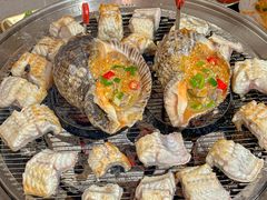 -围炉肉舍•炭烤活鳗•丹东海鲜烤肉(步行街店)