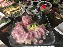-大匠工房古船木艺术餐厅·猪肚鸡专门店(长白仙岛店)