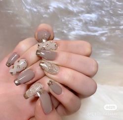 -Pink You美甲洗眉纹绣定制中心