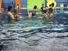 -龙格亲子游泳•水育早教运动中心