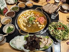 -顶顶汤火牛排火锅·经典铜锅涮肉