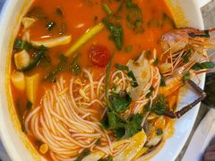 酸辣冬阴功海鲜汤檬粉-美奈小馆·东南亚菜(福田星河COCO Park店)