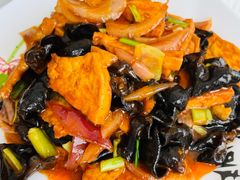 -何适山庄 ·可团建(水长城P2停车场店)