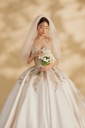 点击看大图 -至臻微拉婚纱摄影