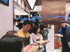 等位区-奈雪的茶(金鹰广场店)