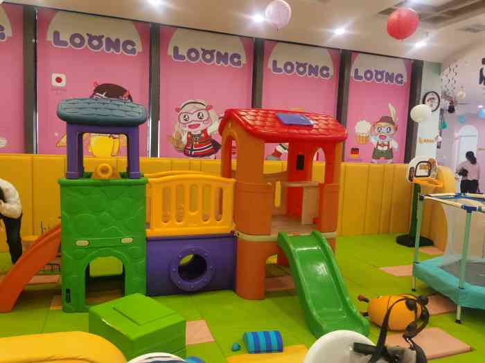 龙格亲子游泳俱乐部(皇姑店)