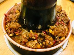 鸡腿肉-超越炭火牛蛙火锅鸡(河东店)