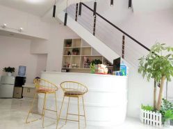 -猫小姐美发美甲造型店