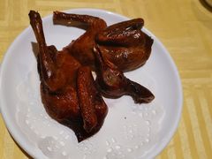 招牌烤乳鸽-石岐佬中山菜馆(张溪店)