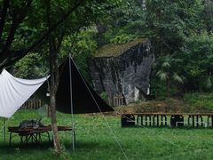 -梭布垭石林景区