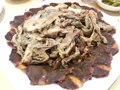 -闫家驴肉老店(华电一校店)
