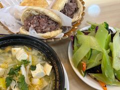 -闫家驴肉老店(华电一校店)