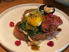 牛舌班尼迪蛋裸麦面包-翠贝卡&Mama Kelly Brunch Coffee(河西店)