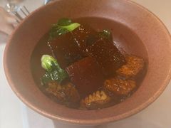 黑松露鲍鱼红烧肉-RIVIERA 松鹤楼(外滩店)