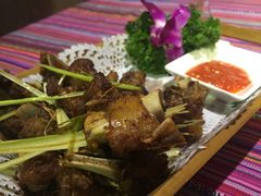 -香巴拉云南餐厅(华莱坞店)