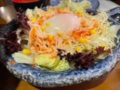 温泉蛋蟹腿沙拉-魔丼屋(日月光店)