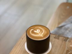 燕麦澳白-Onirii Coffee(长乐路店)