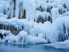 -大平台龙居瀑布旅游区
