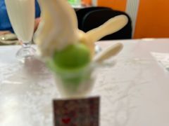 -古老冰山特色冰淇淋店(艾提尕尔店)