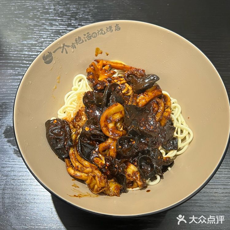 南京西路有绝活的小吃