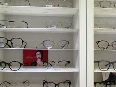 -天空之镜眼镜店蔡司依视路授权店(天通苑店)